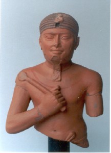 Busto Escriba, escultura em terracota de Vilela